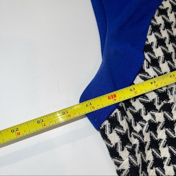 Beige by ECI Houndstooth Sleeveless Sheath Dress 10 - Picture 9 of 17